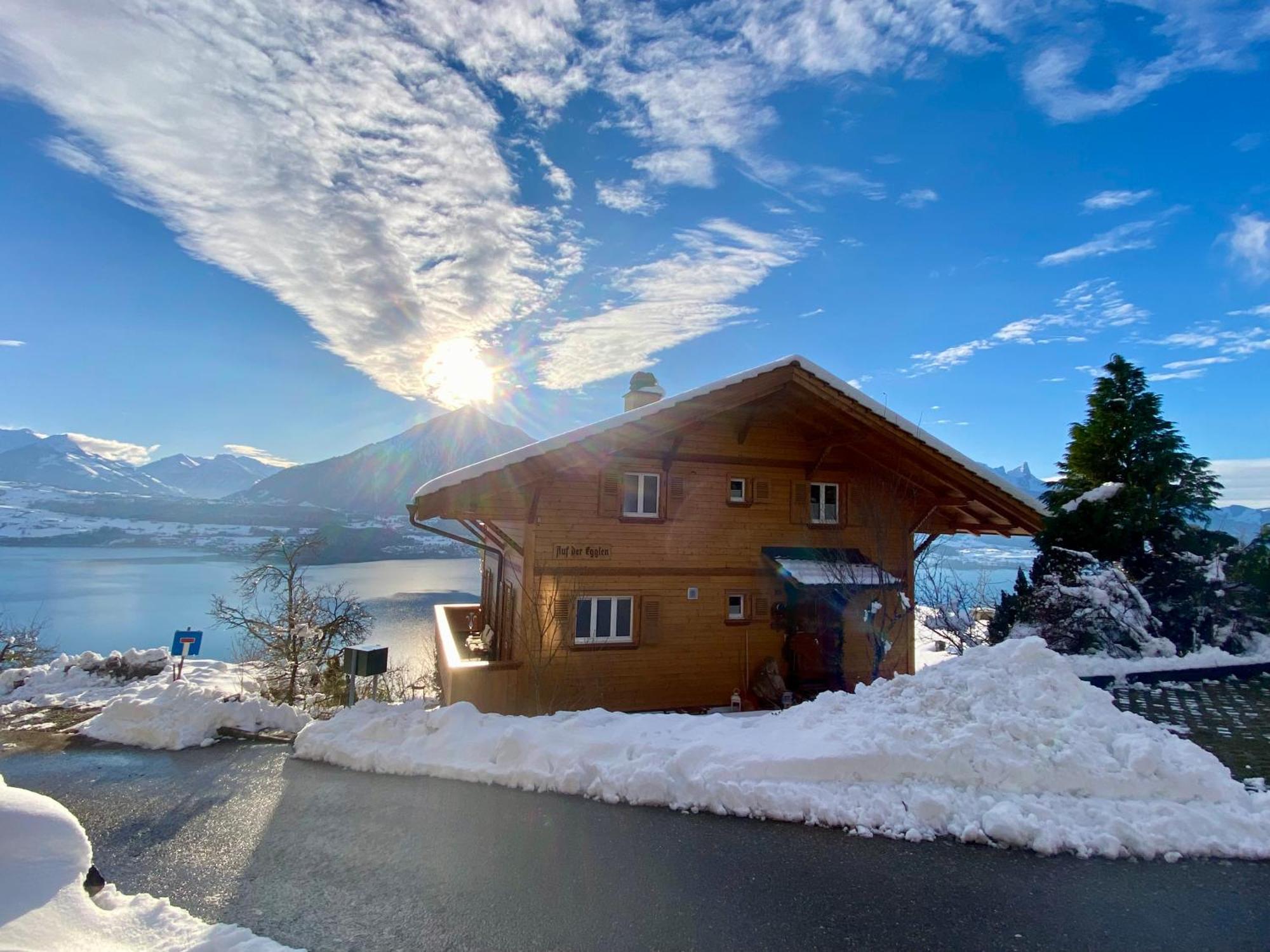 Chalet Egglen "Typical Swiss House, Best Views, Private Jacuzzi" Sigriswil Dış mekan fotoğraf